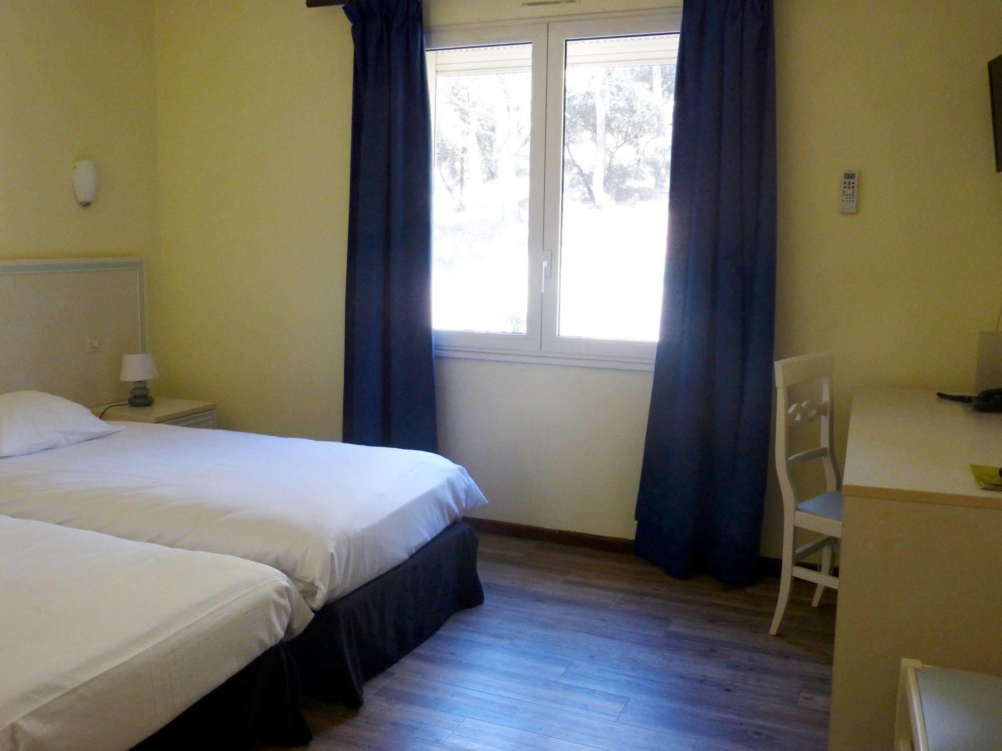 Best Western Domaine De Roquerousse Salon-de-Provence Ngoại thất bức ảnh