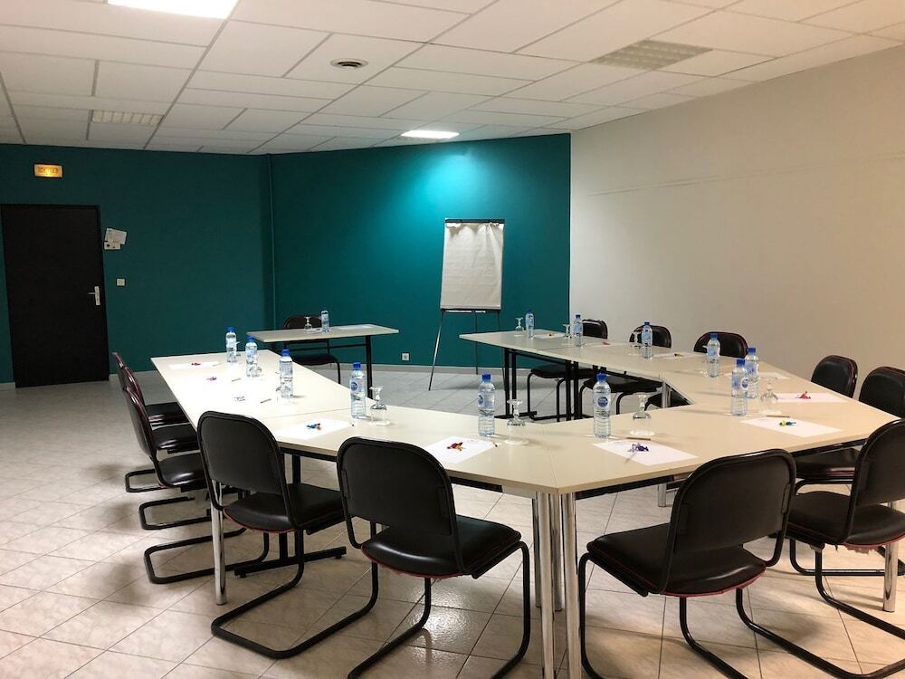 Best Western Domaine De Roquerousse Salon-de-Provence Ngoại thất bức ảnh